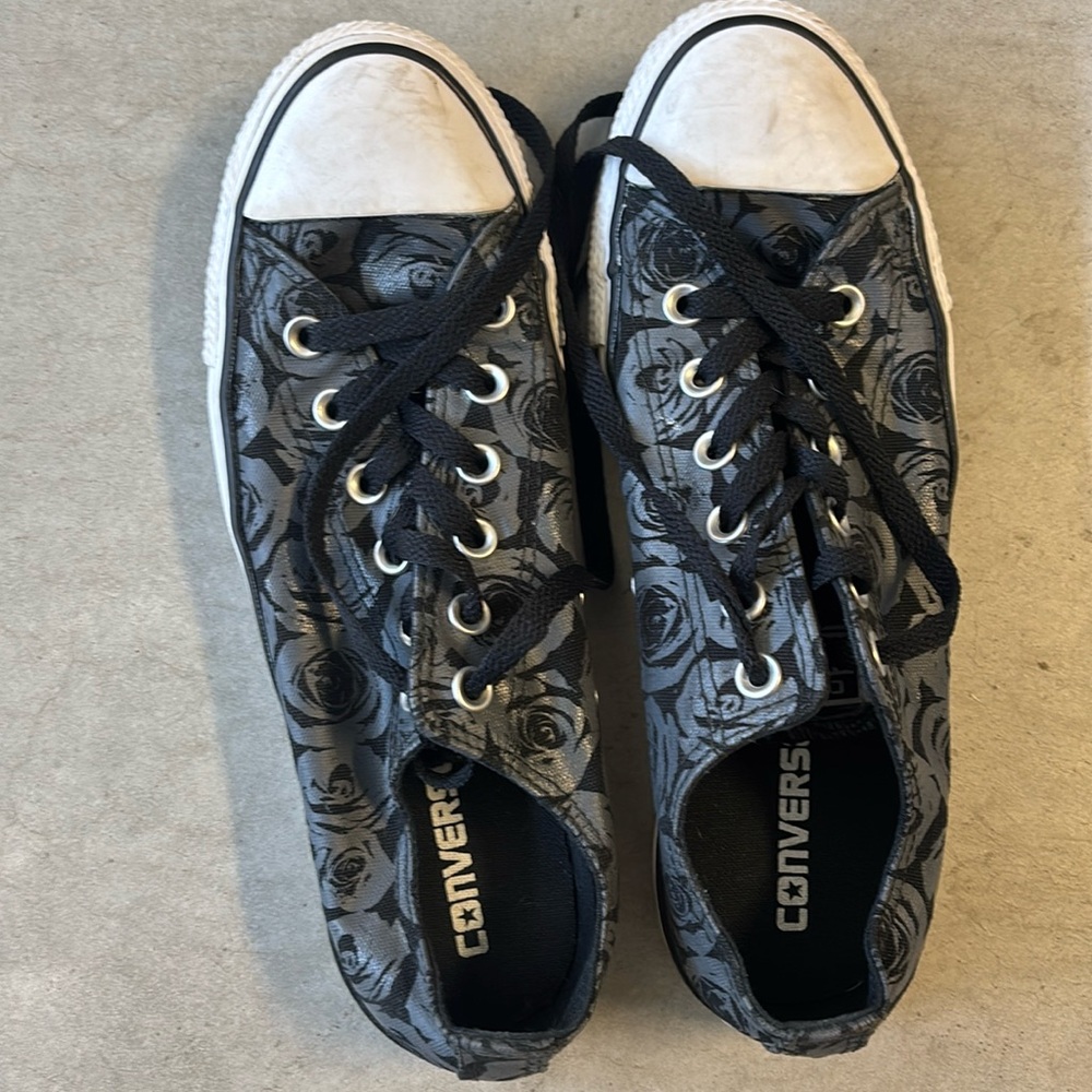 Floral Converse